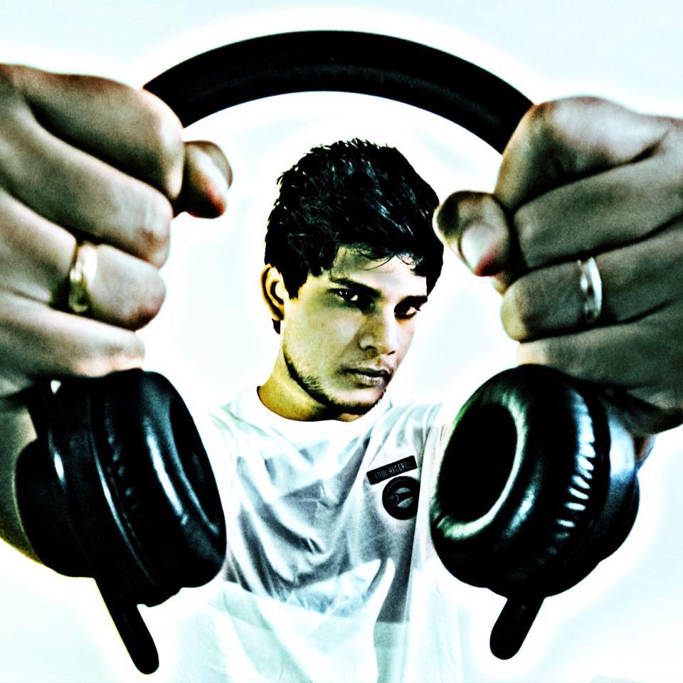 DJ Loy 